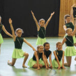 k-Schülerinnen beim Tanz Foto 1