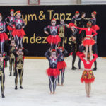 Rote Hosen Showkader