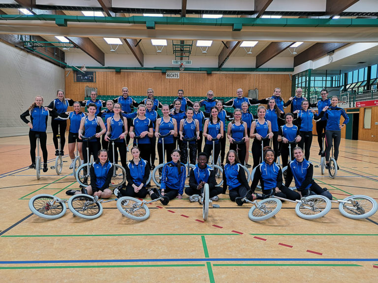 Wer vertritt den SHTV als Regionalgruppe beim Feuerwerk der Turnkunst?