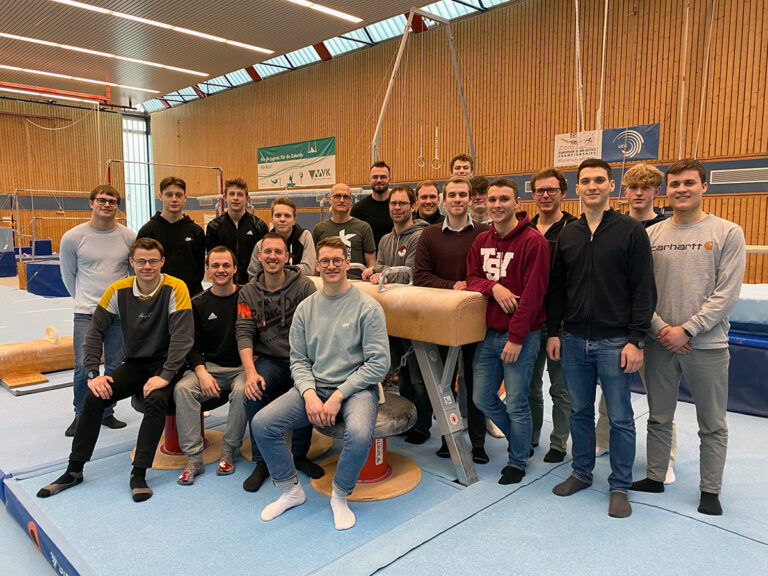 Erfolgreiche Kampfrichter-Ausbildung B im Gerätturnen männlich