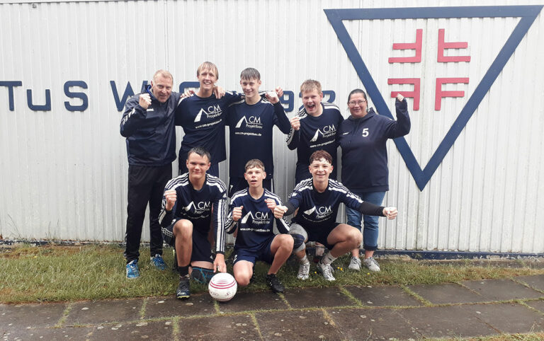 Wakendorfs Faustball Jugend mU16 wird Landesmeister und holt den 3. Titel in Folge