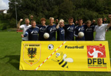 von links: Trainer Jan Kröger, Lasse Möller, Tjorven Kröger, Finn Goos, Niclas Plaumann, Luca Gülk, Vincent Stier, Julius Mohr und Trainer Joachim Gülk