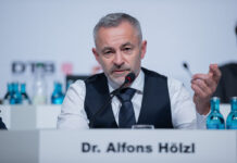 Dr. Alfons Hölzl | Foto: DTB/ picture alliance