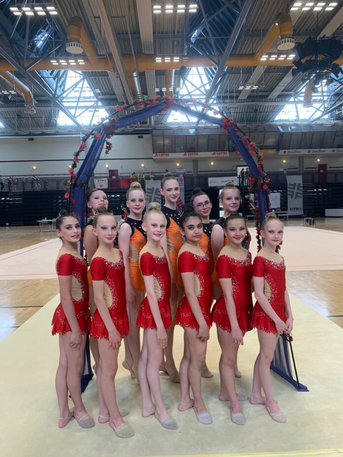 Rhythmische Sportgymnastik Rendsburger Athletinnen in der Halle des Deutschland Cups