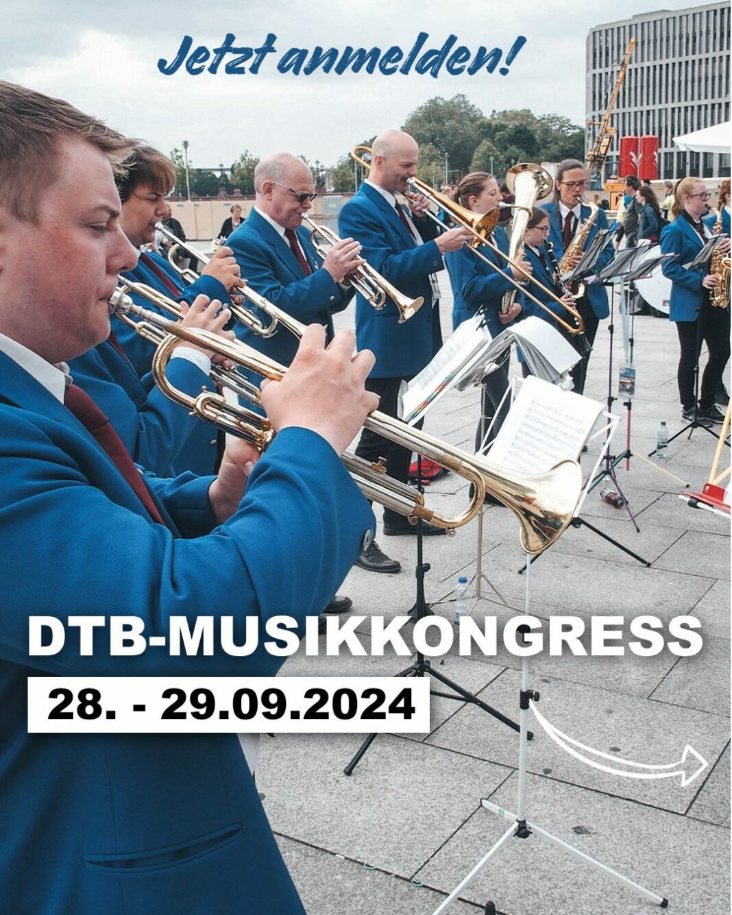 Plakat: Musiker mit Blasinstrumenten im öffentlichen Raum