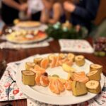 Tisch mit süßen Leckereien