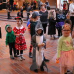 Kostümvielfalt beim Kinderfasching