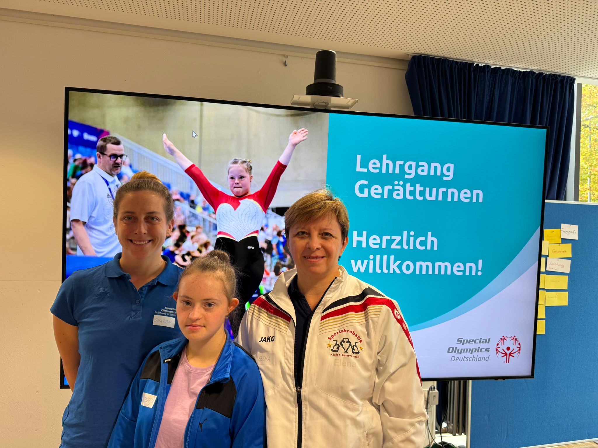 Elena S., Viktoriia S., Sharon K. in Stuttgart