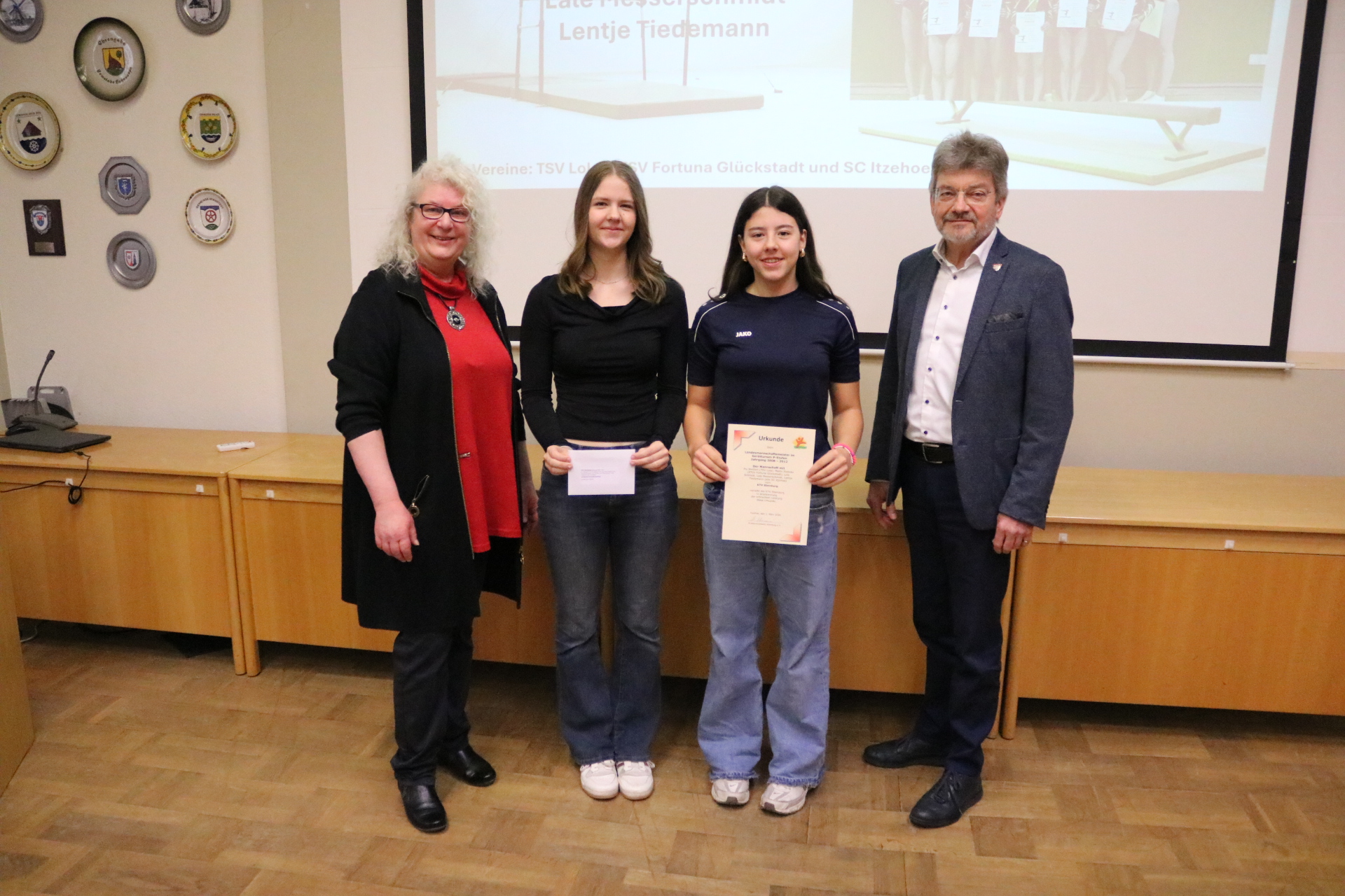 M. Schümann und P. Labendowicz mit Mailin und Pia