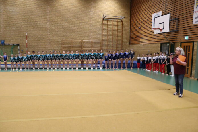 Begrüßung durch Maren Schümann, KTV Steinburg