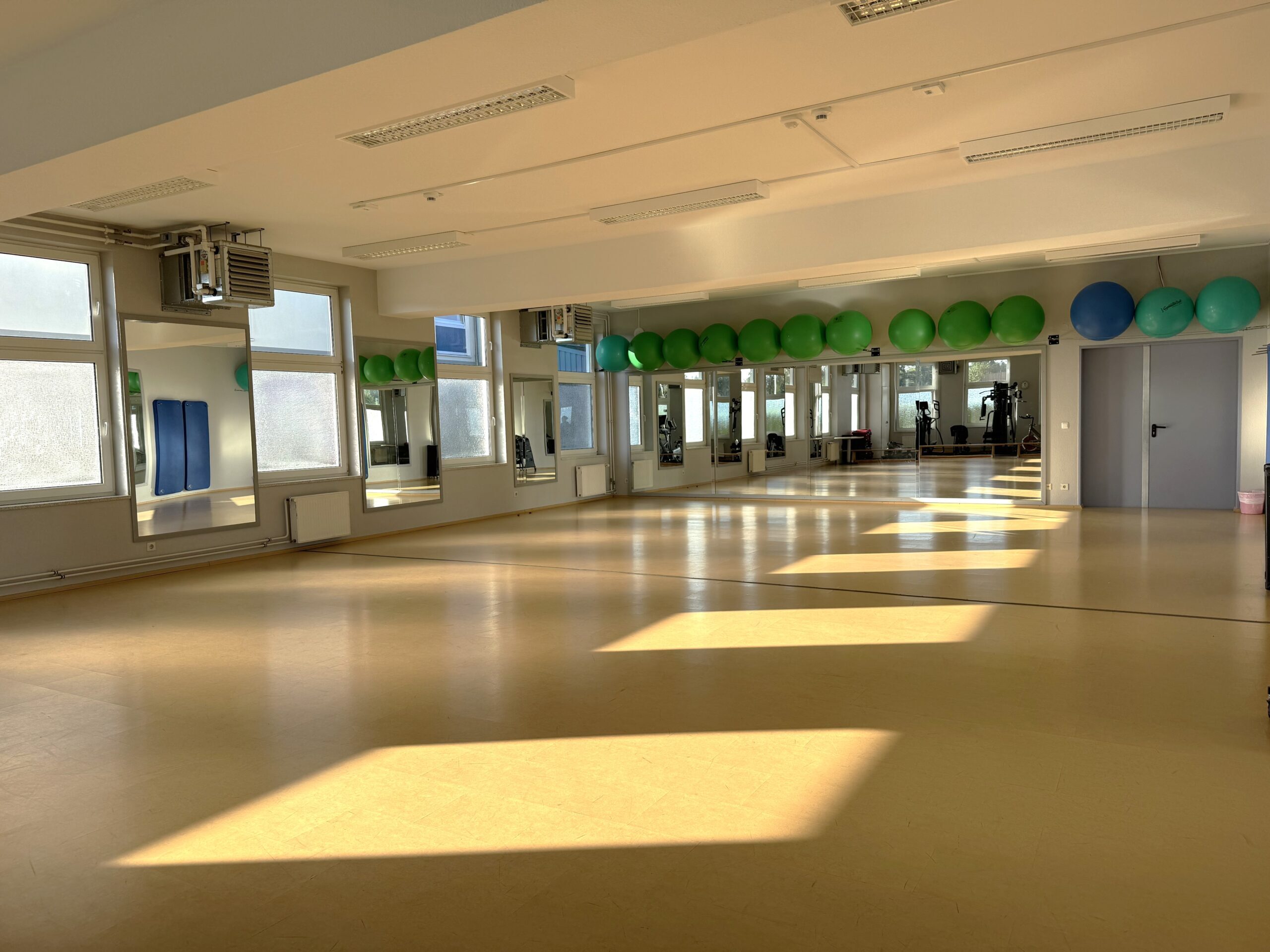 Tanzstudio 4