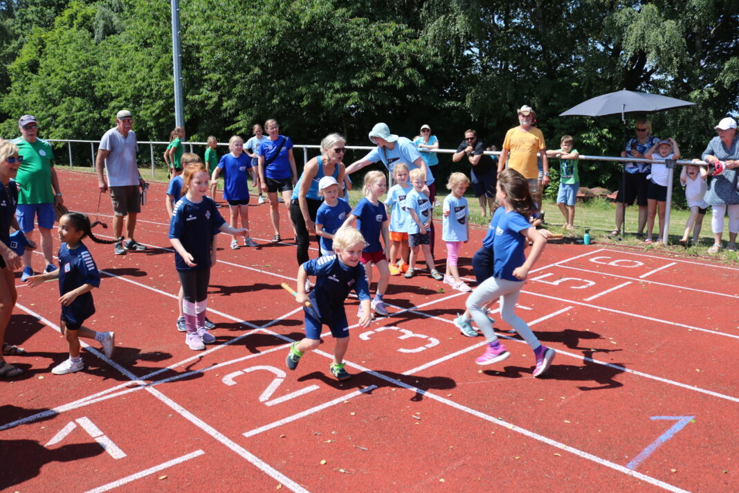 Foto 1 SHTV Kinder auf Laufbahn