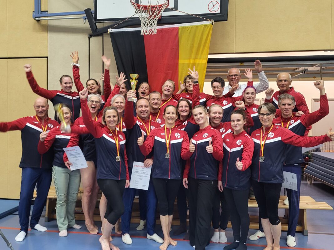 Das fast komplette SHTV-Team - Silke Spengler
